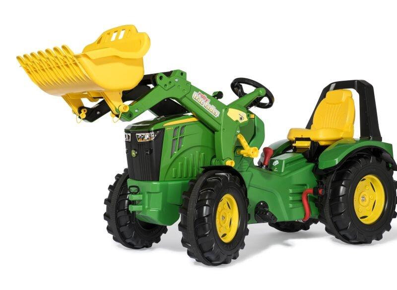 Šlapací traktor John Deere