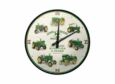 Nástěnné hodiny John Deere s historickými traktory - pohled zepředu