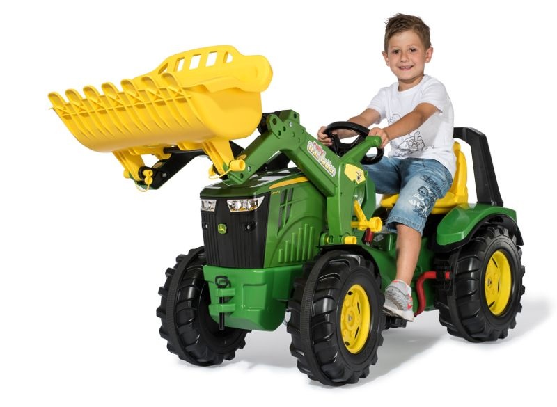 Šlapací traktor John Deere v akci