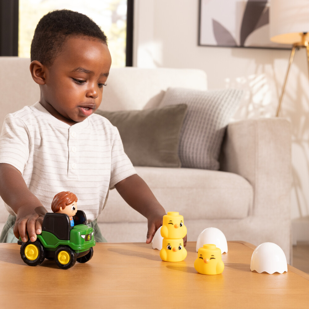 HRACKA-JOHN-DEERE-STACKERS-SET-S-KURATKY_C.jpg