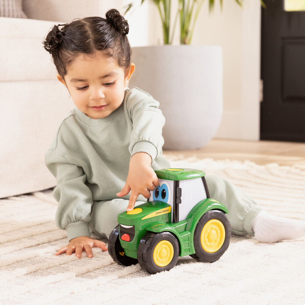HRACKA-JOHN-DEERE-TRAKTUREK-JOHNNY-LIGHTS-SOUNDS_G.jpg