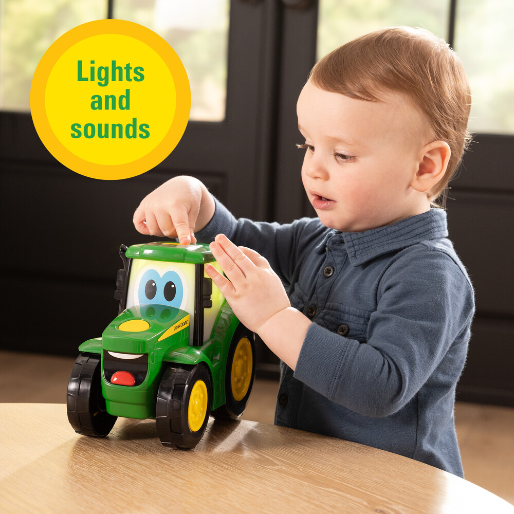 HRACKA-JOHN-DEERE-TRAKTUREK-JOHNNY-LIGHTS-SOUNDS_b.jpg