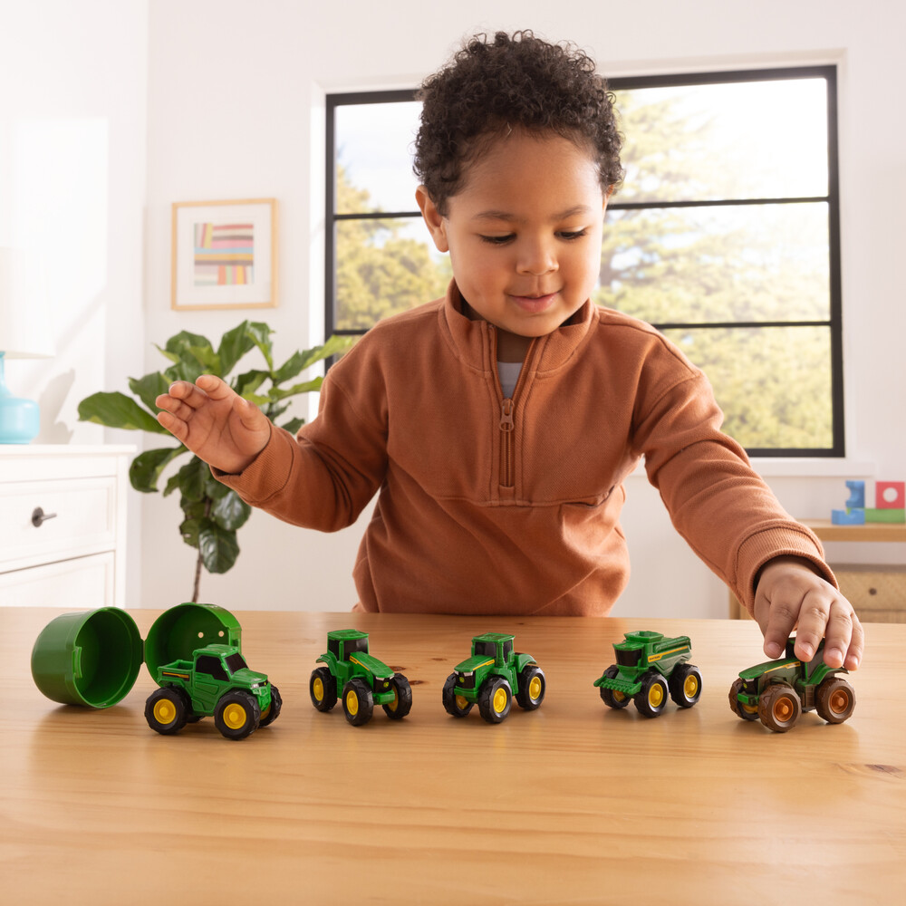 Hračka John Deere kapsle s překvapením - kolekce