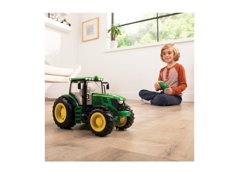 Traktor 6210R John Deere na dálkové ovládání Big Farm RC - traktor při hraní