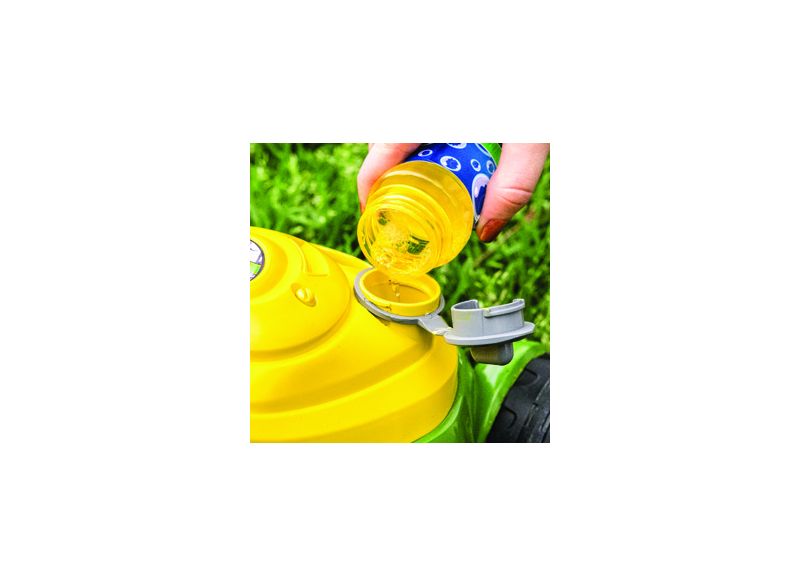 Sekačka pro děti John Deere Bubble´n Go - detail doplnění bublifuku