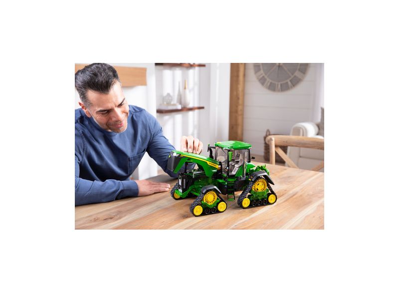 Model John Deere 8RX 370