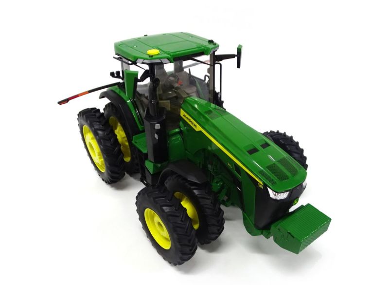 Model John Deere traktor 8R 370 1:16 - pohled ze shora