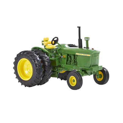 Model John Deere traktor 4020 historický 1:32 - pohled zepředu z boku