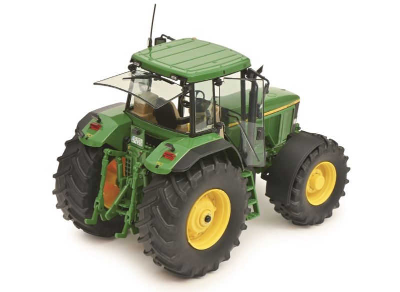 Model John Deere traktor 7800 - pohled zezadu