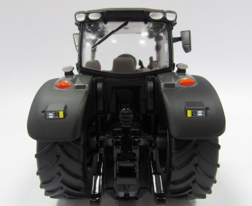 Model traktor John Deere 6R 185 Charcoral limitovaná edice 1:32 - pohled zezadu