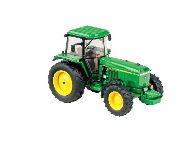 Model John Deere traktor 4955 1:87 - pohled zepředu zprava