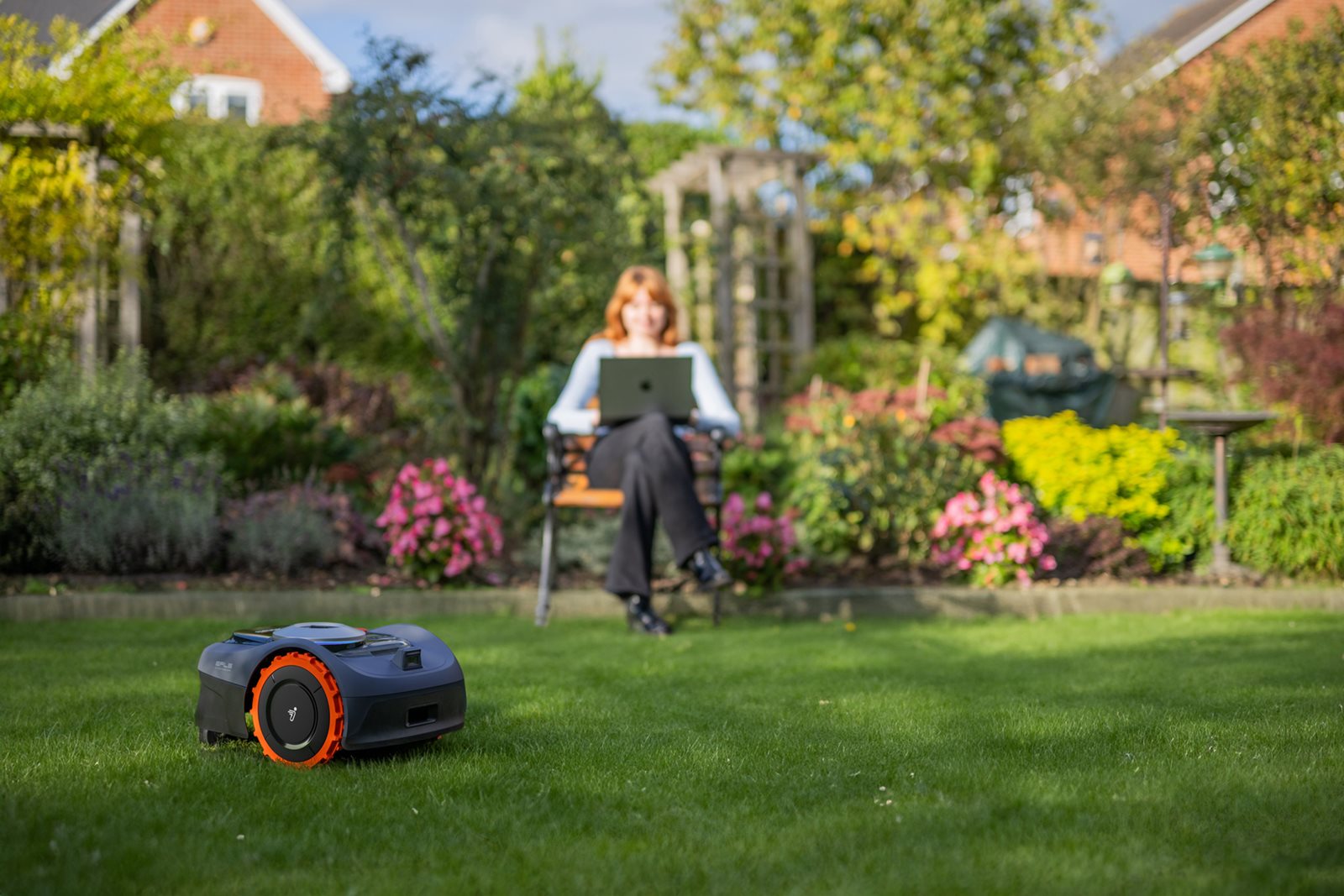 Robotická sekačka Segway Navimow i108E