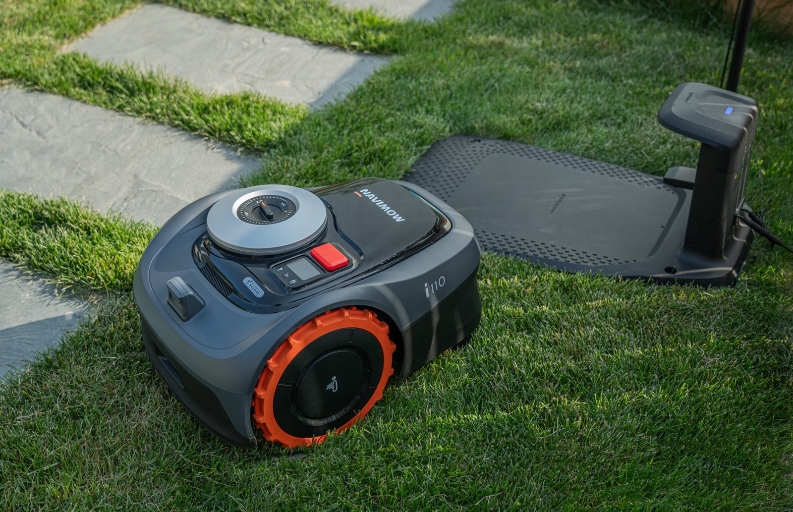 Robotická sekačka Segway Navimow i108E