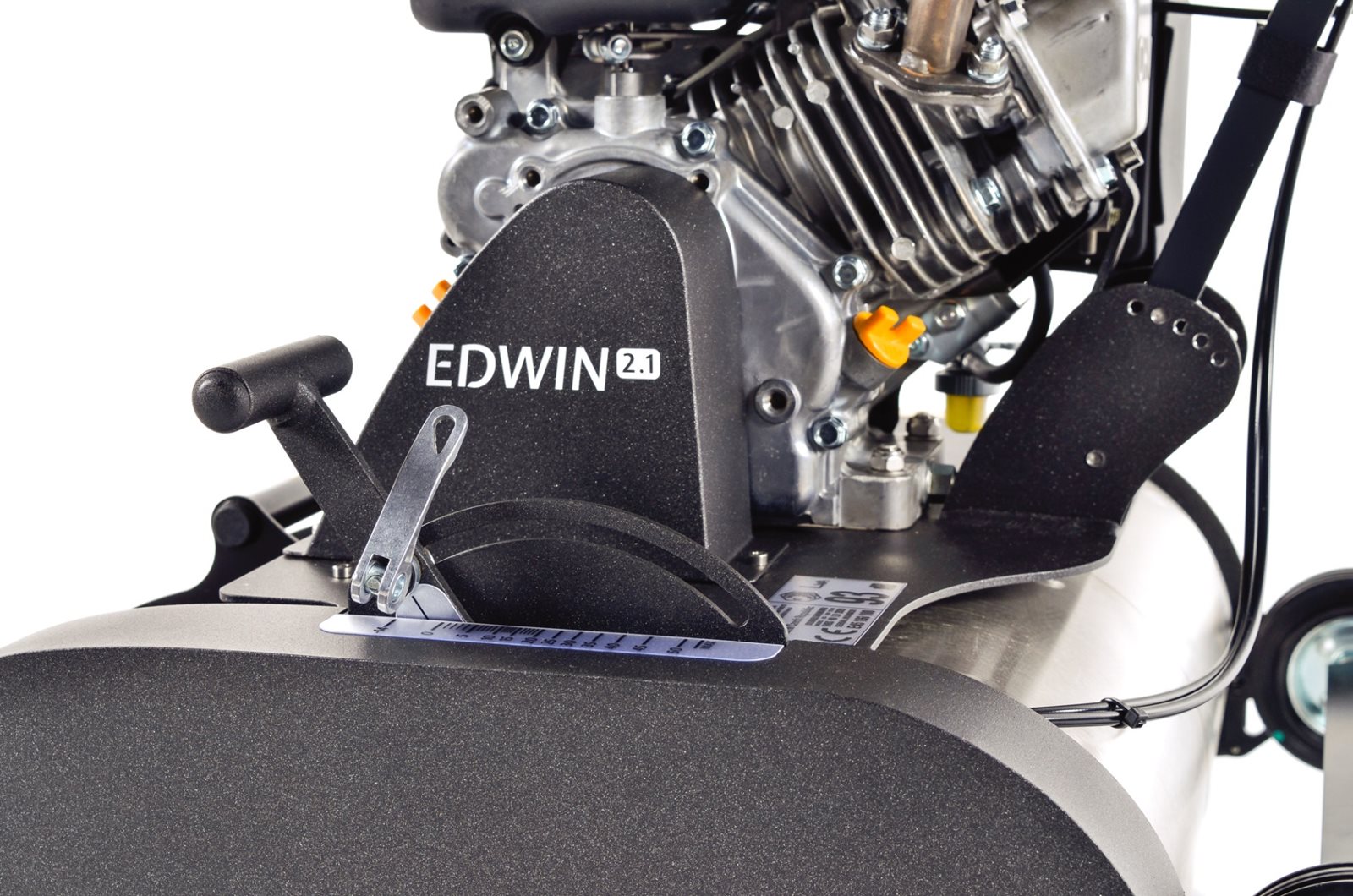 Benzínová vřetenová sekačka Swardman Edwin 2.1